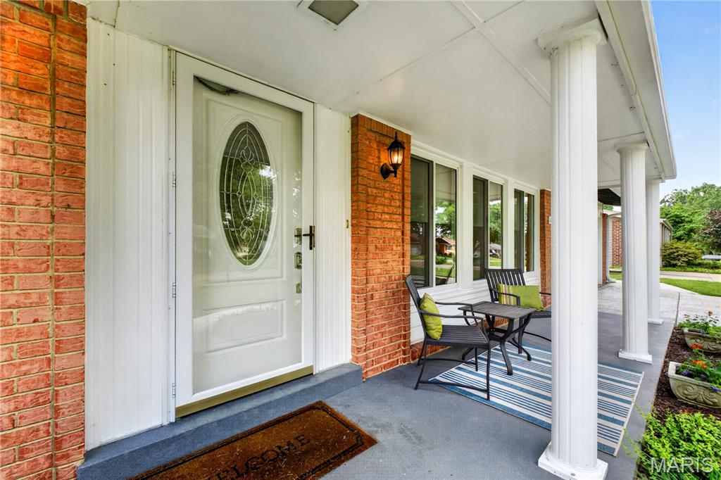 842 Lesparre Drive