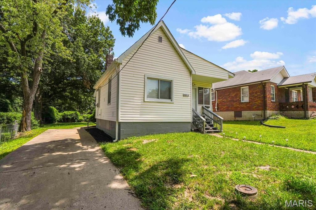 8803 Alva Avenue - Photo 2