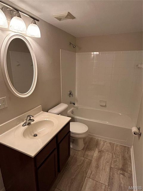 Tiny photo for 1951 Greenpoint Drive #103, Kirkwood, MO 63122 (MLS # 26025757)