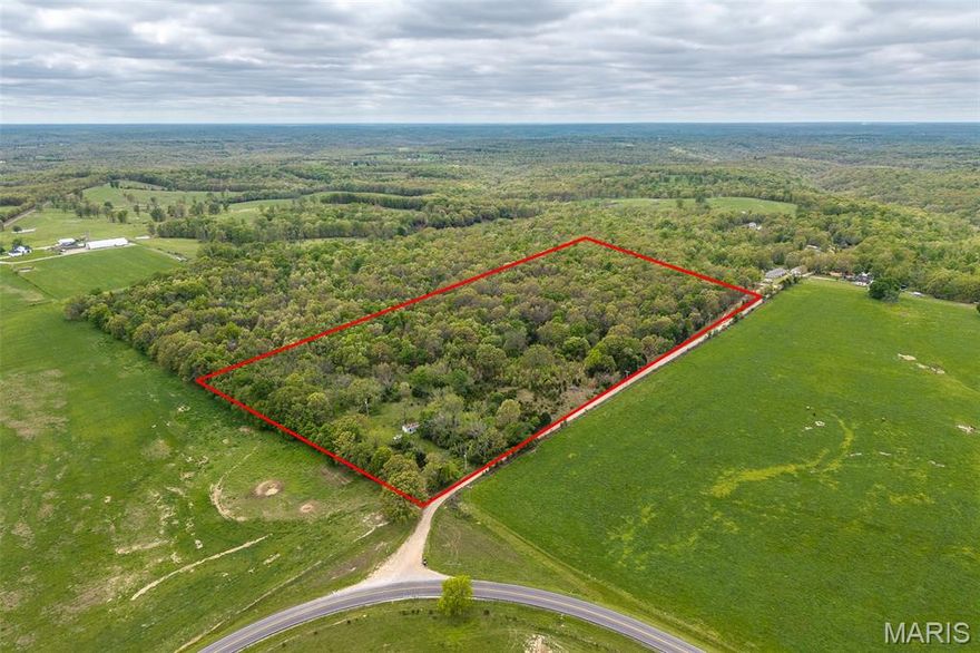 The perfect blend of privacy and potential with this beautiful 20-acre wooded tract in Eldridge, Missouri. Tucked away in the peaceful countryside, this property offers a serene setting surrounded by nature, making it an ideal spot to bring your vision to life. Whether you’re dreaming of clearing a homesite for your custom-built home, creating your own hobby farm, or establishing a private hunting retreat, this land is full of opportunity.