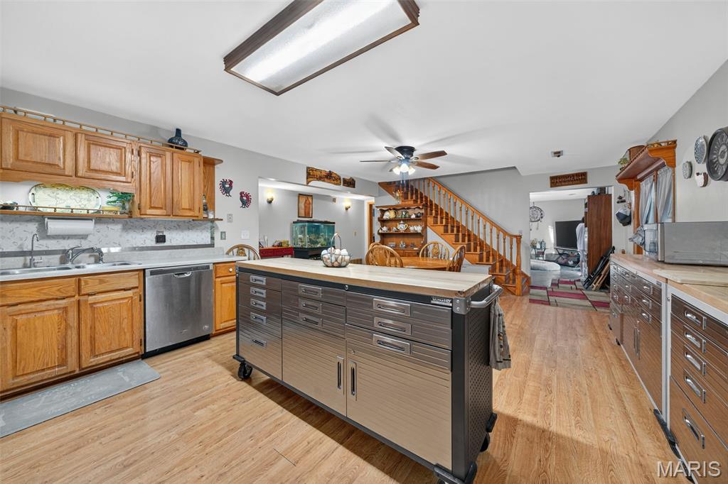 Wright City, Missouri 63390, United States, 3 Bedrooms Bedrooms, ,3 BathroomsBathrooms,Residential,Active,208742