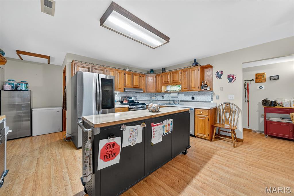 Wright City, Missouri 63390, United States, 3 Bedrooms Bedrooms, ,3 BathroomsBathrooms,Residential,Active,208742