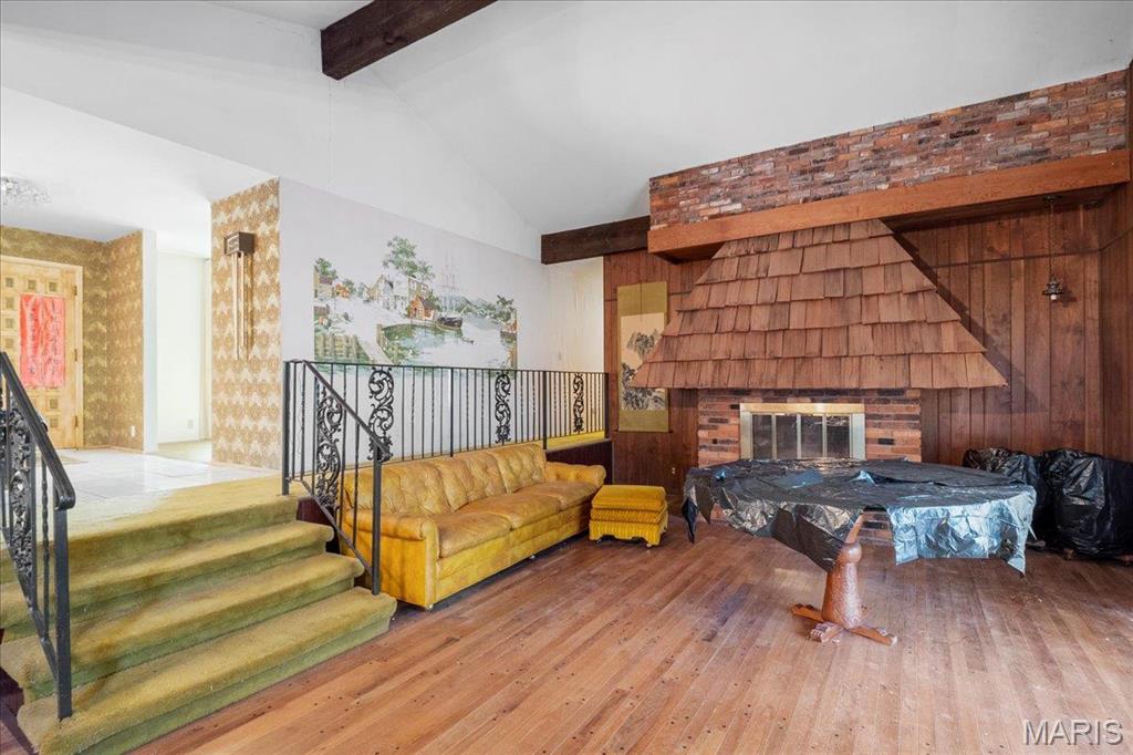 Collinsville, Illinois 62234, United States, 6 Bedrooms Bedrooms, ,4 BathroomsBathrooms,Residential,Active,78585