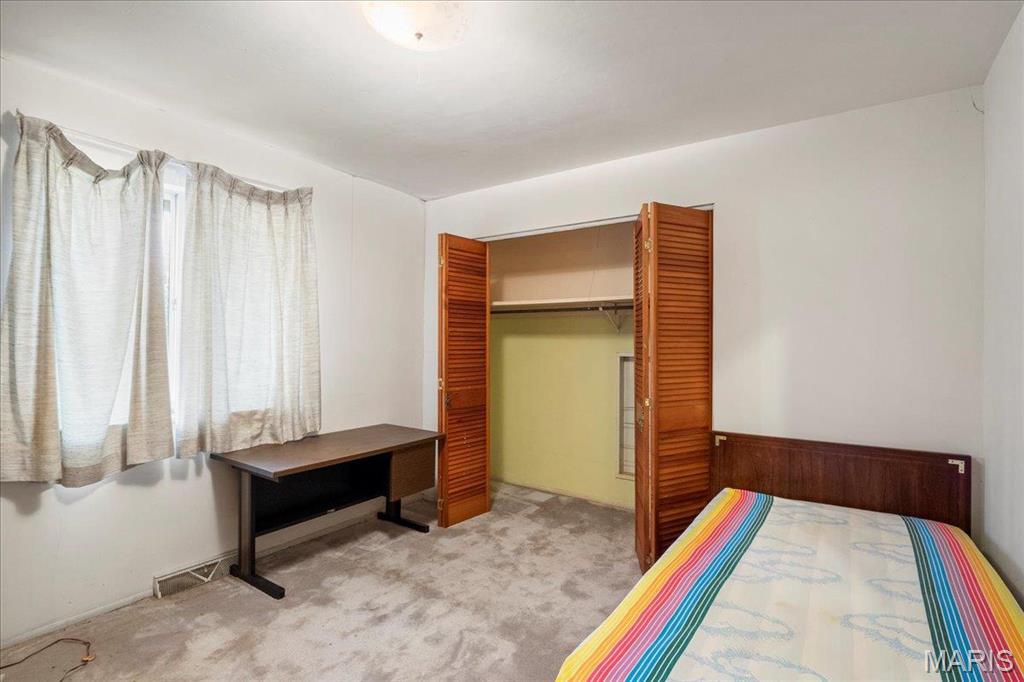 Collinsville, Illinois 62234, United States, 6 Bedrooms Bedrooms, ,4 BathroomsBathrooms,Residential,Active,78585