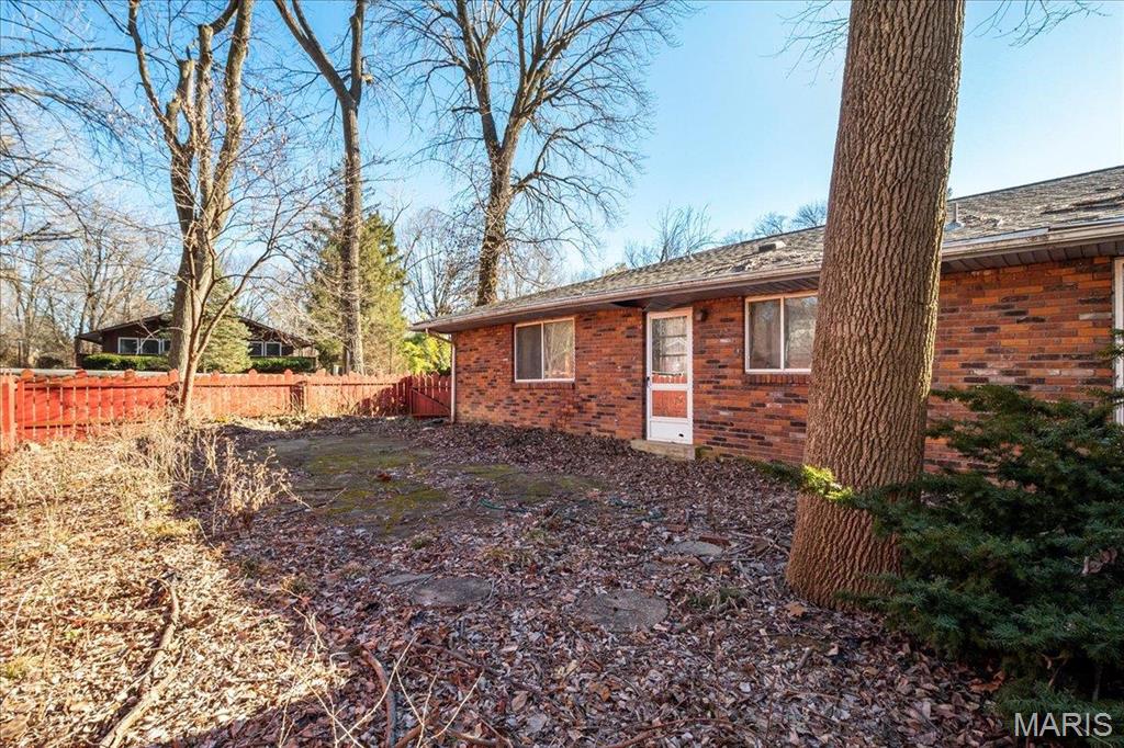 Collinsville, Illinois 62234, United States, 6 Bedrooms Bedrooms, ,4 BathroomsBathrooms,Residential,Active,78585