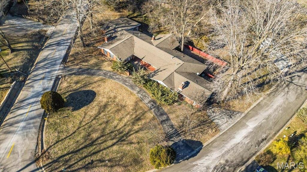 Collinsville, Illinois 62234, United States, 6 Bedrooms Bedrooms, ,4 BathroomsBathrooms,Residential,Active,78585