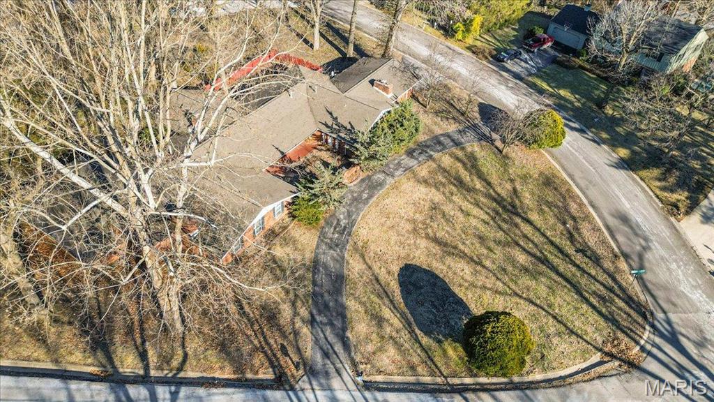 Collinsville, Illinois 62234, United States, 6 Bedrooms Bedrooms, ,4 BathroomsBathrooms,Residential,Active,78585