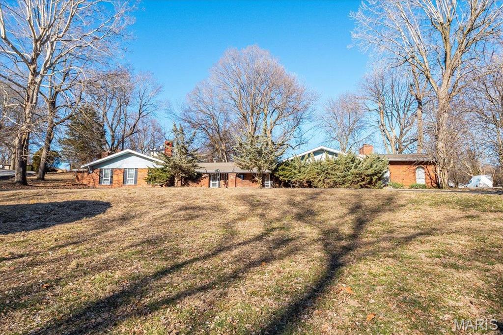 Collinsville, Illinois 62234, United States, 6 Bedrooms Bedrooms, ,4 BathroomsBathrooms,Residential,Active,78585