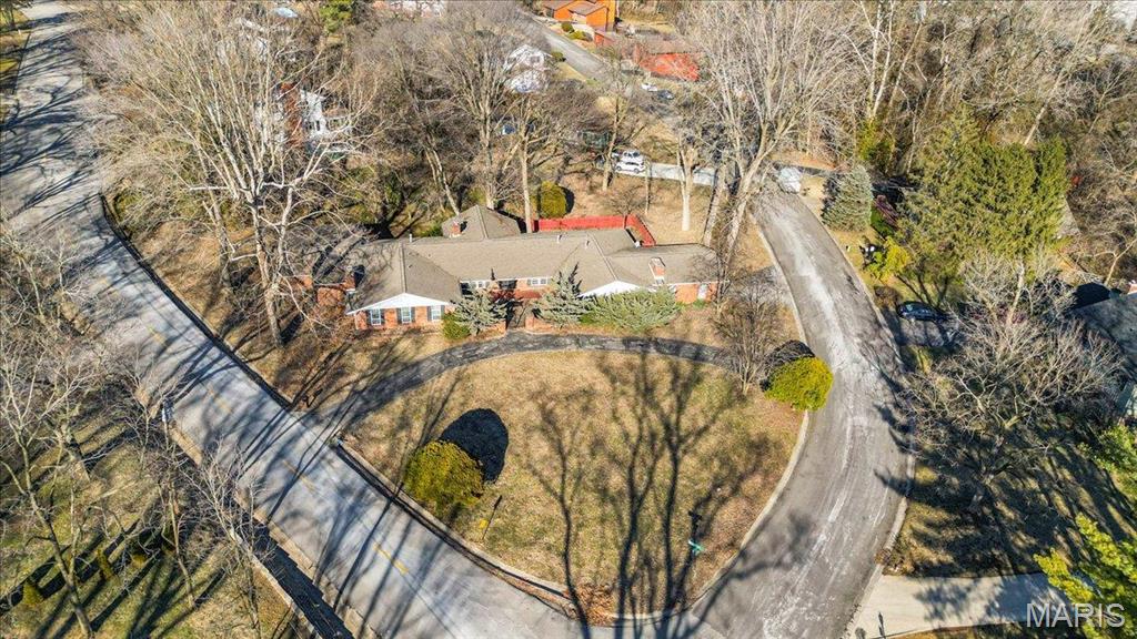 Collinsville, Illinois 62234, United States, 6 Bedrooms Bedrooms, ,4 BathroomsBathrooms,Residential,Active,78585