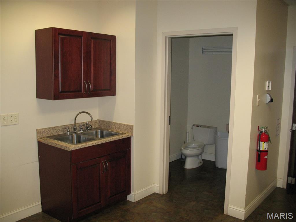 West Park I - Commercial Lease