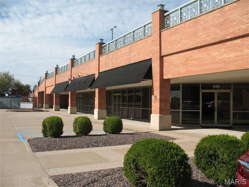 West Park I - Commercial Lease