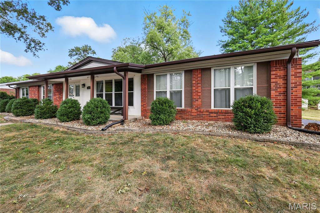 1014 Fernway Lane
