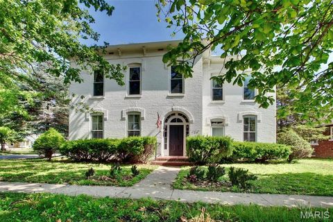 Photo of 124 W Ross Street, Palmyra, MO 63461 (MLS # 26032284)