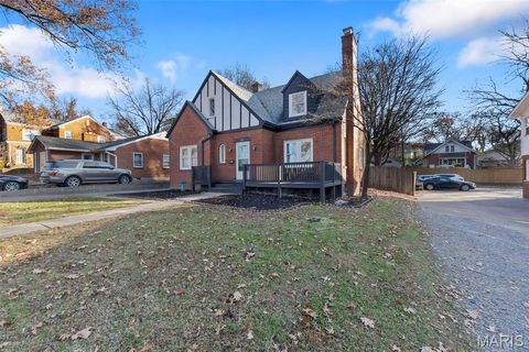 Photo of 560 N West End Boulevard, Cape Girardeau, MO 63701 (MLS # 25080334)