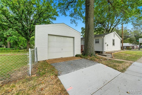 Tiny photo for 1090 Saint Joseph Street, Florissant, MO 63031 (MLS # 26049087)