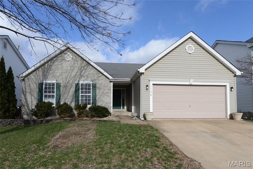 3,000 sq living space upstairs with 1,600 finished basement. 11478 Pineview Crossing Dr is a home located in St. Louis County with nearby schools including Parkwood Elementary, Pattonville Heights Middle School, and Pattonville High School. Available for move in 4/1/26. No pets allowed.