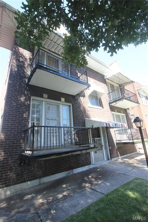 Russells Add 02 - Residential Lease