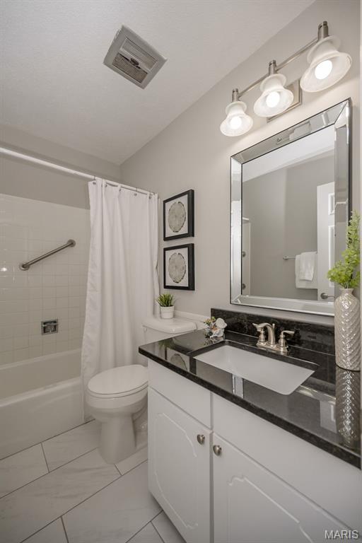 McKelvey Manor Condo - Residential