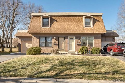2325 Charlemagne Drive Maryland Heights MO 63043
