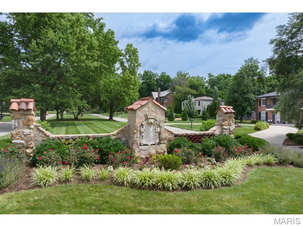 Photo of 1 The Prado, Ladue, MO 63124 (MLS # 26027340)