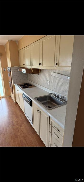 Lin Capri Condo - Residential