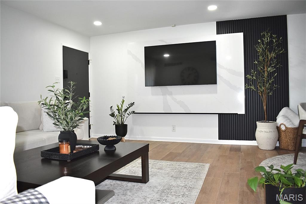Sakura Gardens Condo - Residential