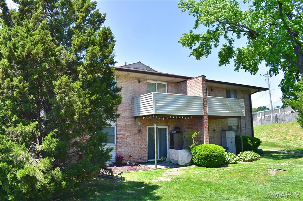 Photo of 10003 Sakura Drive #D, St Louis, MO 63128 (MLS # 26029261)