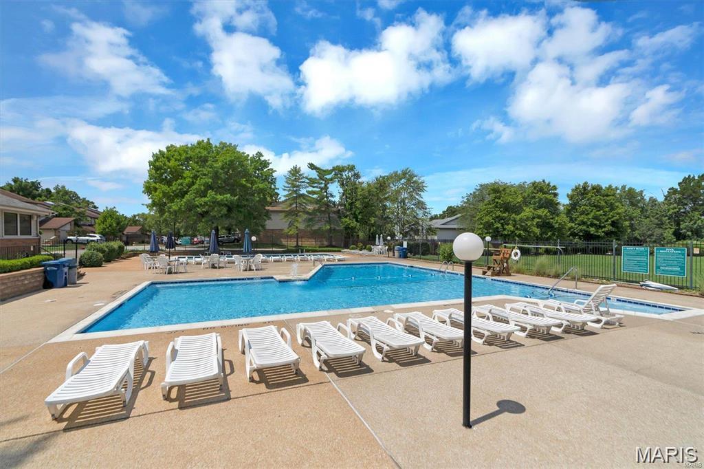 Treetop Condo Condo - Residential