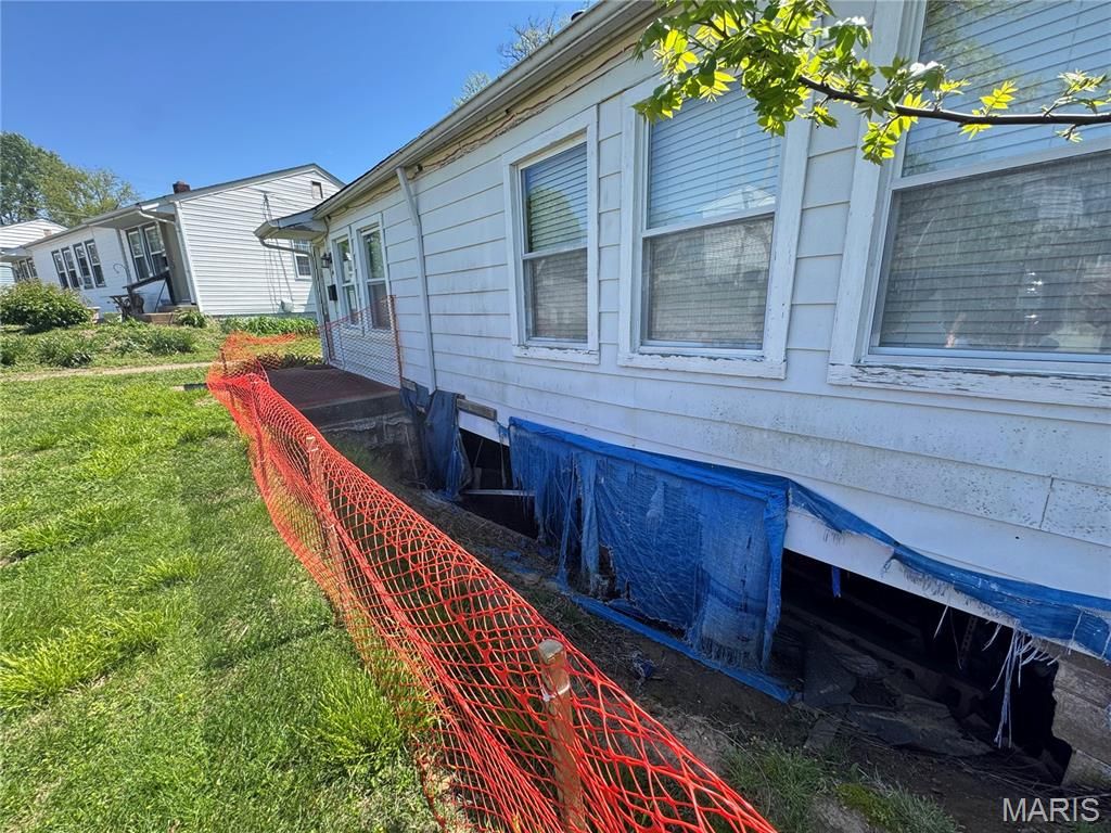 Photo of 1015 Dardenne Street, St Charles, MO 63301 (MLS # 26026032)