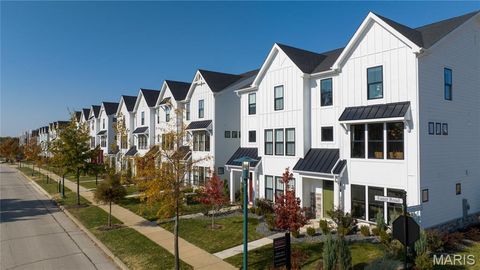 Photo of 16554 Yellowwood Drive #51-301, Chesterfield, MO 63017 (MLS # 26021441)