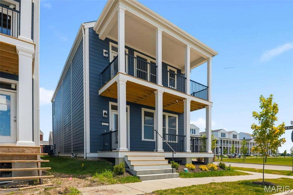 Photo of 4220 Marais Temps Clair Drive, St Charles, MO 63301 (MLS # 26038398)
