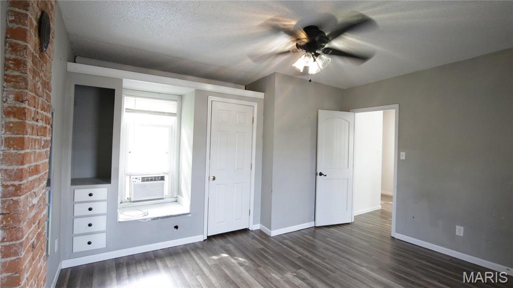 mone - Residential