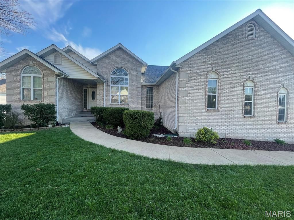Photo of 18 Ashford Place, Festus, MO 63028 (MLS # 26021124)