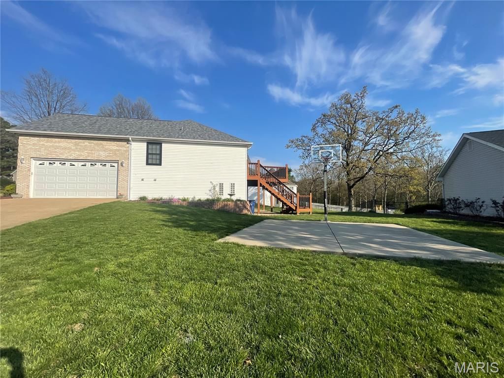 Photo of 18 Ashford Place, Festus, MO 63028 (MLS # 26021124)