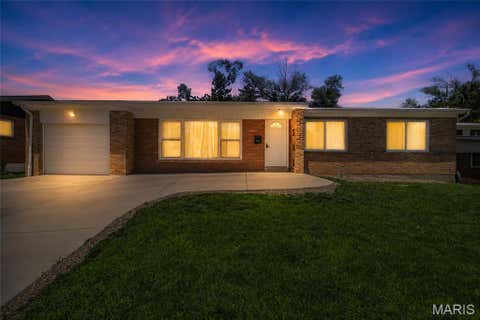 Photo of 7929 Glenside Place, University City, MO 63130 (MLS # 26037622)