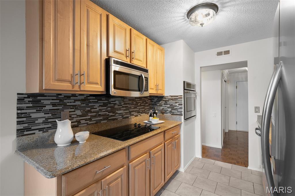 Coeur De Royale Condo Ph Iii - Residential