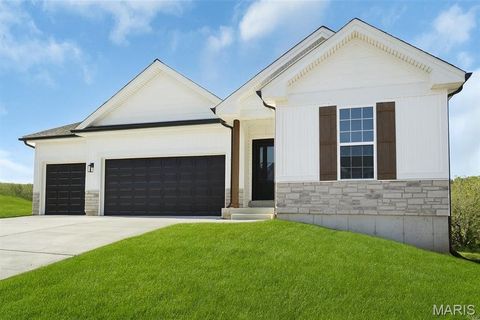 Photo of 2312 Pellin's Court #150 STB, Washington, MO 63090 (MLS # 26016627)