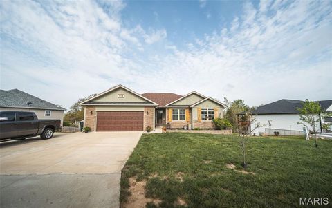 Photo of 118 La Vista Drive, Waynesville, MO 65583 (MLS # 26014069)