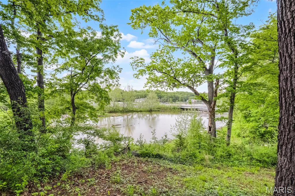 3 Oak Bluff Drive