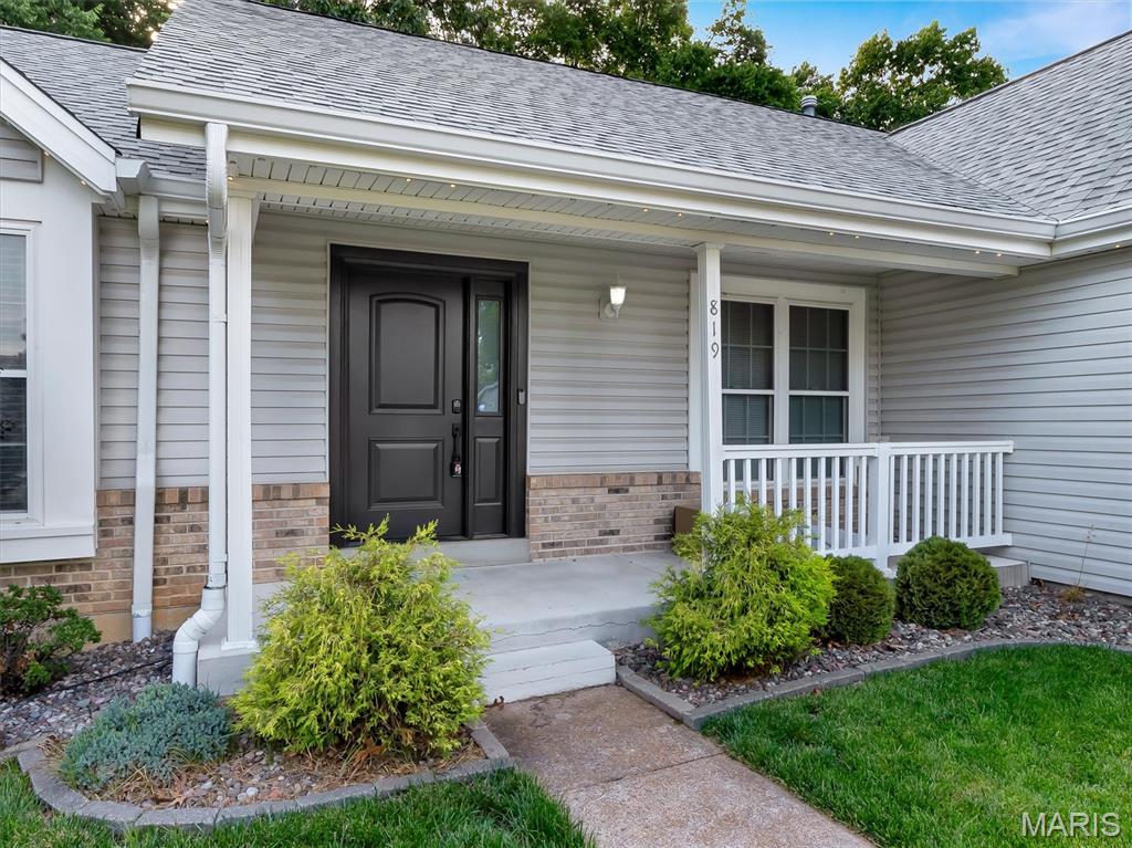 819 Oakmoor Drive