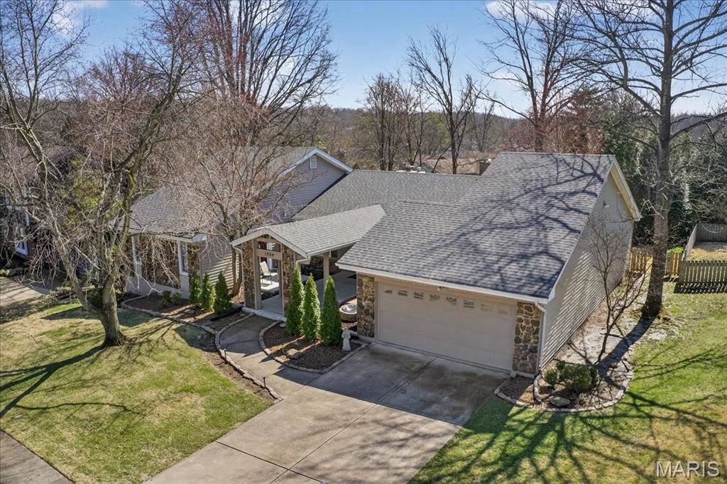 Photo of 1989 Cedarmill Drive, Chesterfield, MO 63017 (MLS # 26006054)