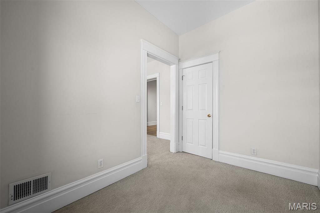 3674-76 Shaw Twnhse Condo - Residential