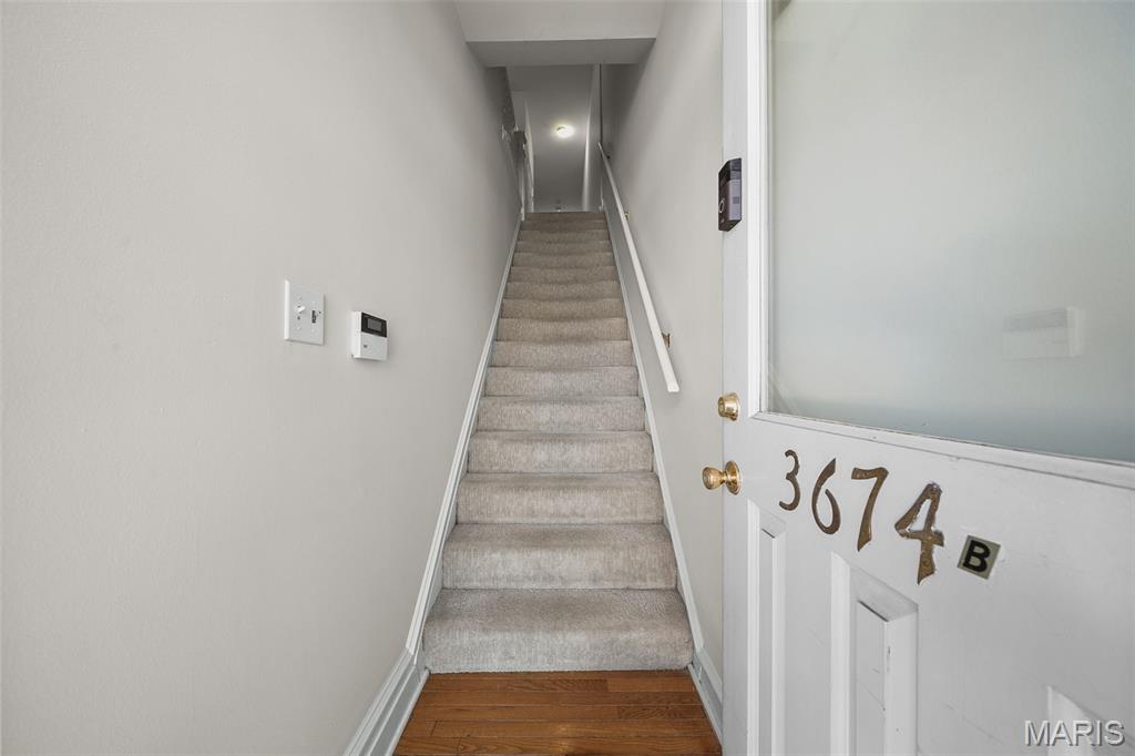 3674-76 Shaw Twnhse Condo - Residential