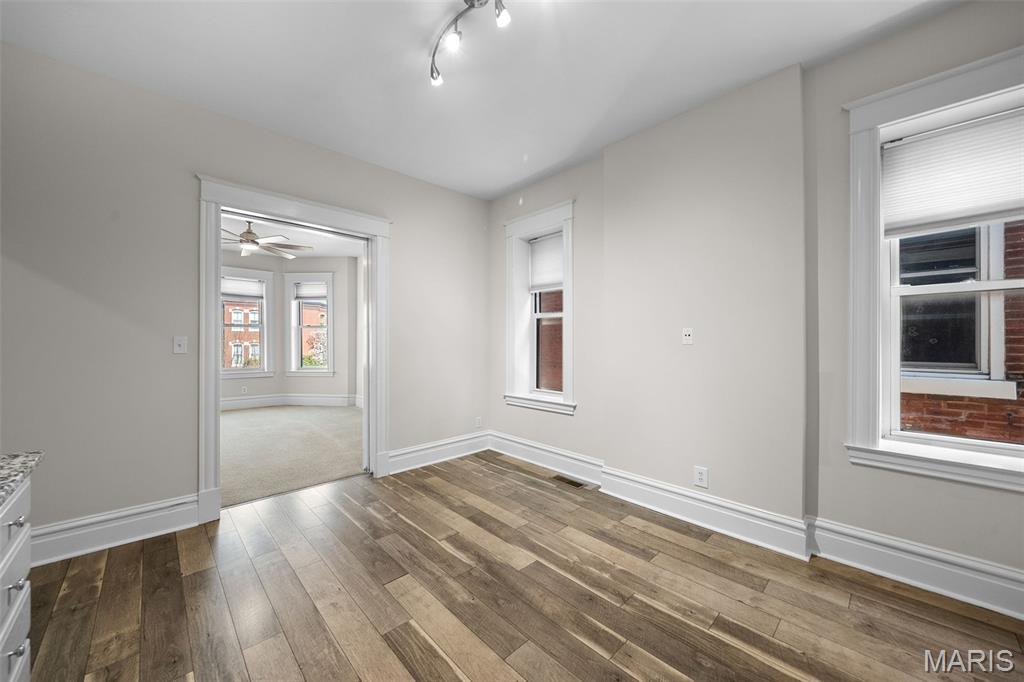 3674-76 Shaw Twnhse Condo - Residential