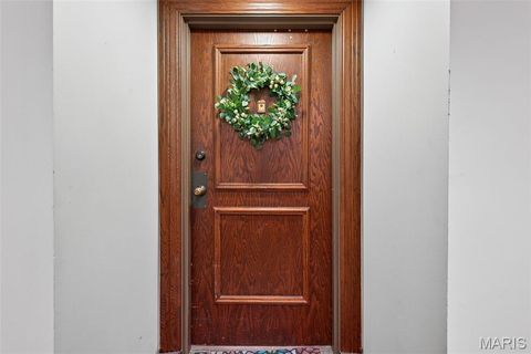 Tiny photo for 950 E Rue De La Banque St #202, Creve Coeur, MO 63141 (MLS # 25066593)