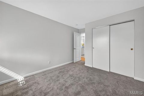 Tiny photo for 950 E Rue De La Banque St #202, Creve Coeur, MO 63141 (MLS # 25066593)