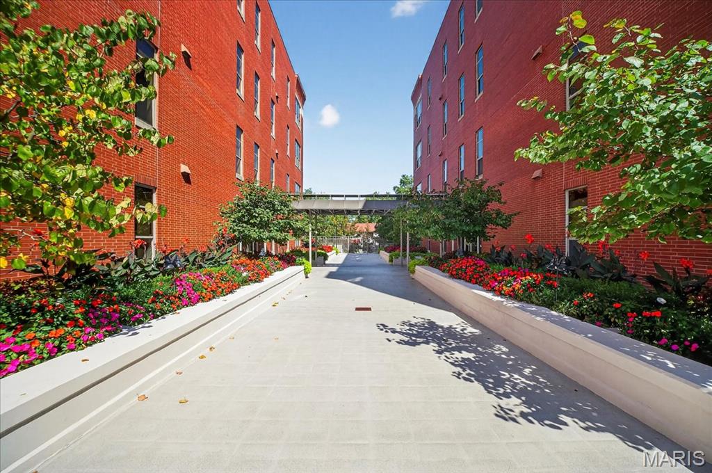 Hi-Pointe Lofts A Condo The - Residential