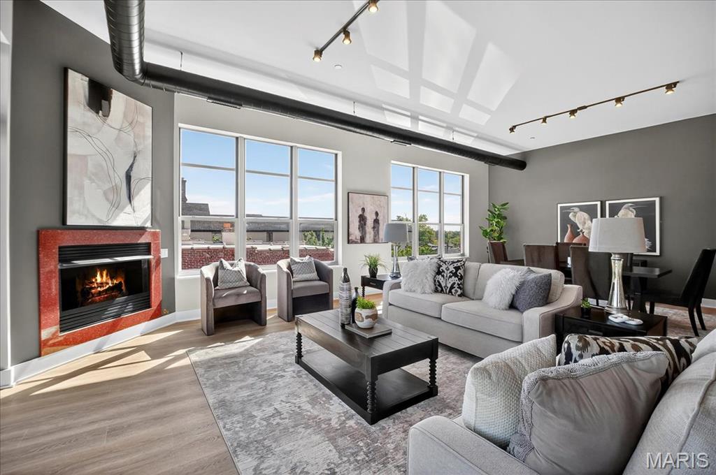 Hi-Pointe Lofts A Condo The - Residential