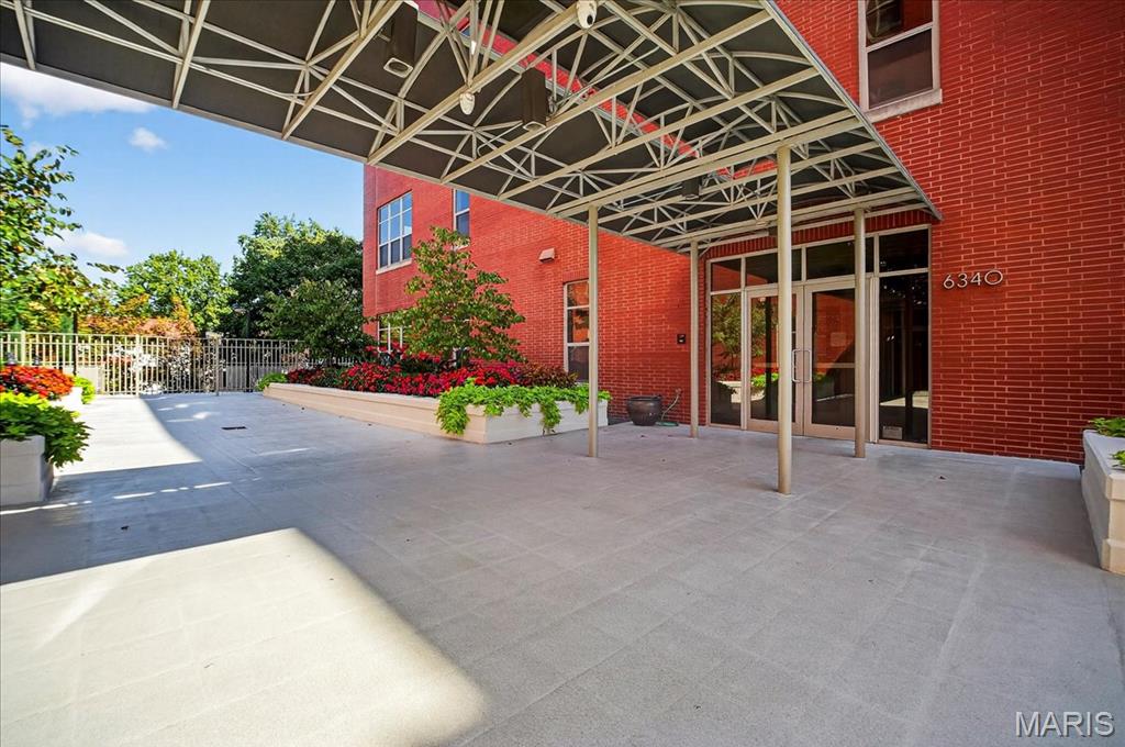 Hi-Pointe Lofts A Condo The - Residential