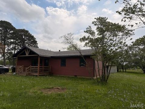 Photo of 4836 Highway M, Poplar Bluff, MO 63901 (MLS # 26023820)